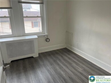1201 E 4th St unit 3, Bethlehem, PA 18015 - photo 3