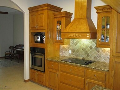 2406 W 6th St, Weslaco, TX 78596 - photo 6