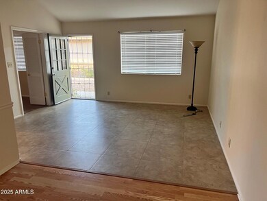 6604 S Lakeshore Dr unit D, Tempe, AZ 85283 - photo 3