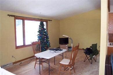 1806 4th Ave N, Menomonie, WI 54751 - photo 5