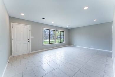 611 E Butler, Prairie Grove, AR 72753 - photo 5