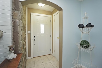 7211 Kyles Station Rd, Liberty Township, OH 45044 - photo 2