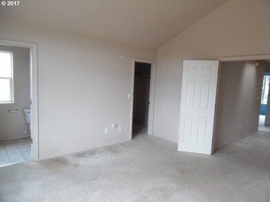Bedroom, Primary