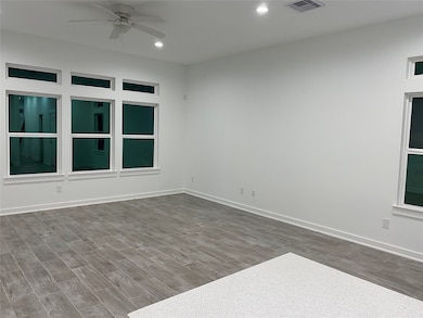 8137 Sunnyhill St, Houston, TX 77088 - photo 5