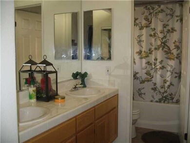 29810 Platanus Dr, Escondido, CA 92026 - photo 3