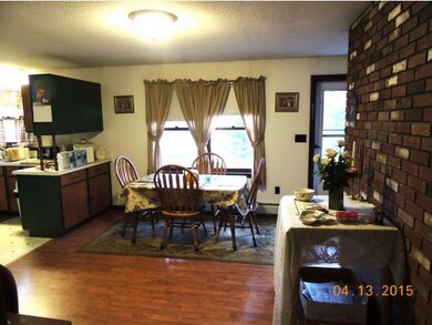 17x14 Living room