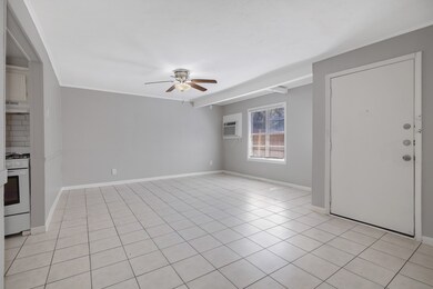 150 Hohldale St unit B, Houston, TX 77022 - photo 5