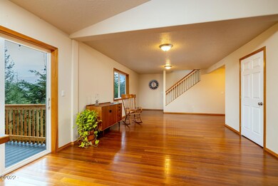 1939 SE Port Dr, Lincoln City, OR 97367 - photo 7