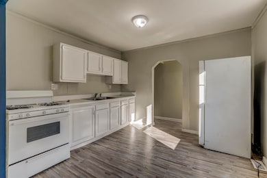 3. 23826 Columbus Ave, Warren, MI Kitche