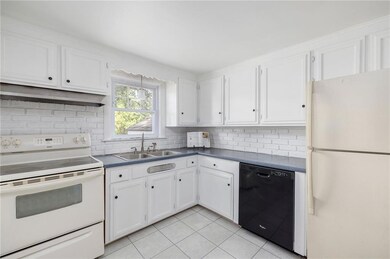 268 Morin St, Woonsocket, RI 02895 - photo 6