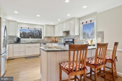 12538 Pinecrest Rd, Herndon, VA 20171 - photo 4