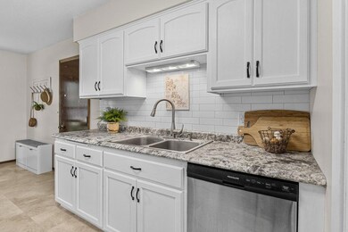 10890 108th Place N, Maple Grove, MN 55369 - photo 4