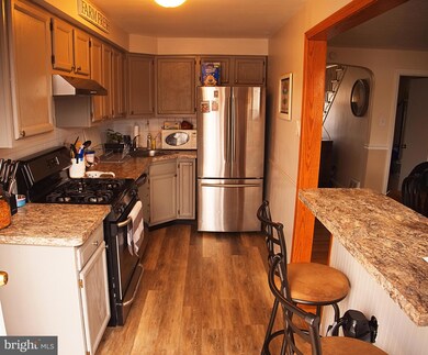 272 N Oak Ave, Clifton Heights, PA 19018 - photo 5