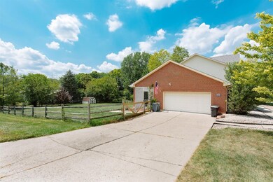 6315 Gem Stone Dr, Liberty Township, OH 45044 - photo 2