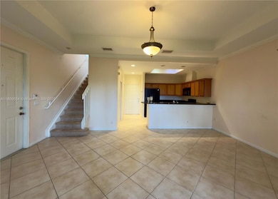Living & Kitchen