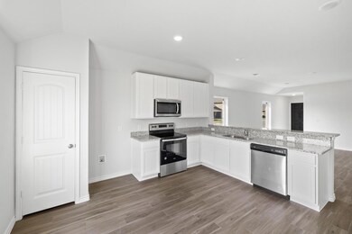 1601 Luke St, Ennis, TX 75119 - photo 4