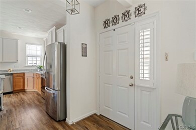 Plantation sidelight shutter