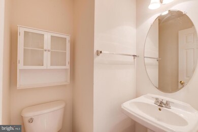 43727 Clear Lake Square, Ashburn, VA 20147 - photo 6