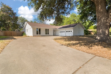 3620 Wayland Dr, Fort Worth, TX 76133 - photo 2