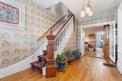 16 Hollingsworth St, Lynn, MA 01902 - photo 4