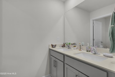 2005 Ella Bengel Dr, New Bern, NC 28562 - photo 3