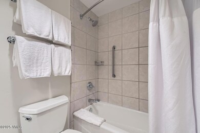 Bath with tub