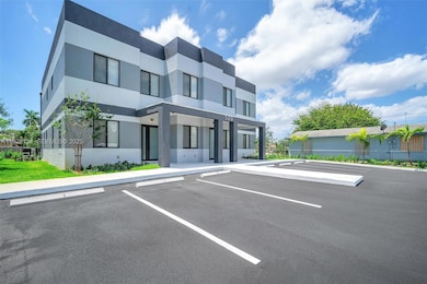 309 NW 7th Ct unit 1, Hallandale Beach, FL 33009 - photo 2