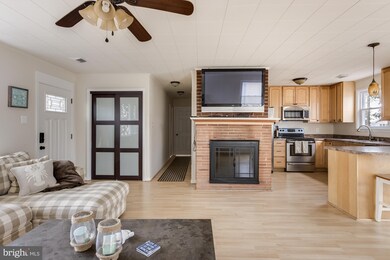 1110 Murray Dr, Edgewater, MD 21037 - photo 4