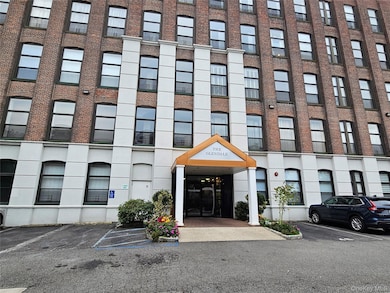 The Glendale unit 3K, Glendale, NY 11385 - photo 4