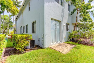 3061 Laurel Ridge Cir, Riviera Beach, FL 33404 - photo 4