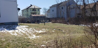 9 Reynolds St, Worcester, MA 01606 - photo 3