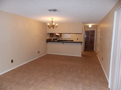 417 Buttercup unit A, New Braunfels, TX 78130 - photo 5