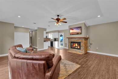 16335 Forest Bend Ave, Friendswood, TX 77546 - photo 7