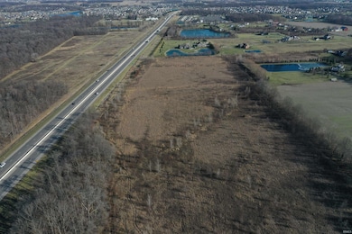 8401 Rothman Rd, Fort Wayne, IN 46835 - photo 2