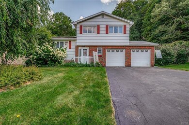 This house is in a quiet neighborhood cul-de-sac t