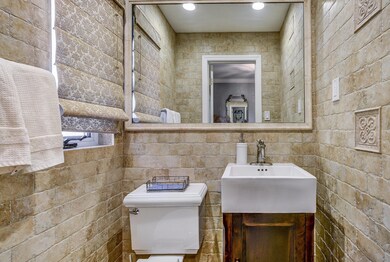 005_Half Bath