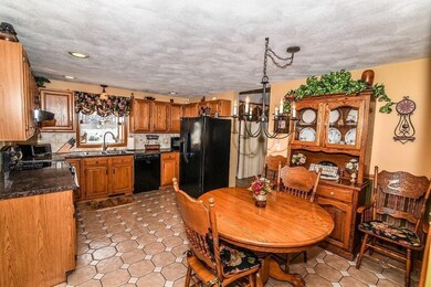 23 Bridgham St, Methuen, MA 01844 - photo 5