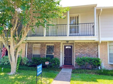 727 Bunker Hill Rd unit 9, Houston, TX 77024 - photo 2
