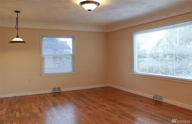 1057 Mckinley St, Enumclaw, WA 98022 - photo 4