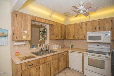 8645 SW 94th St unit E, Ocala, FL 34481 - photo 7