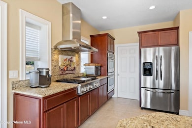 13-web-or-mls-Skylight - Mandi-40