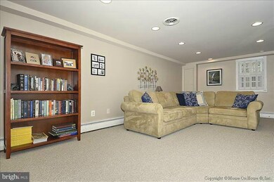 304 Giddings Ave, Annapolis, MD 21401 - photo 2