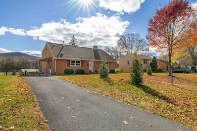 1358 Keesling Ave, Waynesboro, VA 22980 - photo 2