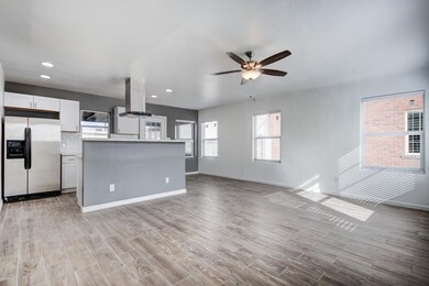2220 N 13th St-5