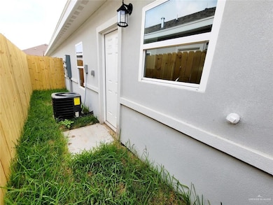 2109 Davenport St unit 3, Weslaco, TX 78596 - photo 5