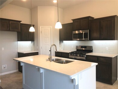 4204 Caracara Ct, Norman, OK 73072 - photo 3