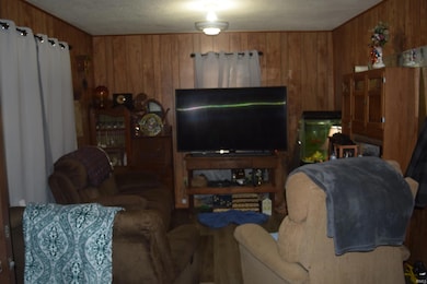 517 Stephens St, Shoals, IN 47581 - photo 7