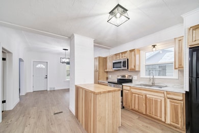 1211 23rd St Kitchen