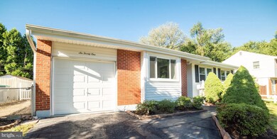 621 Walnutree Ln, Claymont, DE 19703 - photo 3