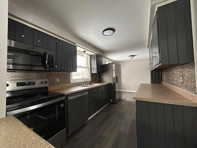 1108 Clayton Place, Green Bay, WI 54302 - photo 7